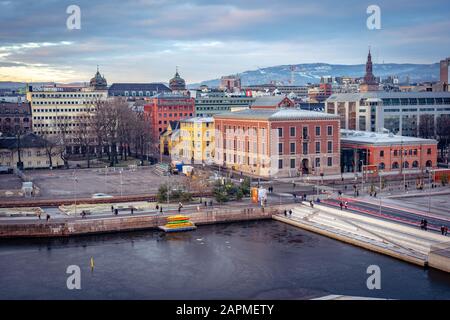 Oslo, Norvegia - City Lookout visto dal tetto dell'Opera House Foto Stock