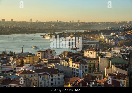 Stambul industriale al tramonto, Turchia, Vista dalla Torre Galata Foto Stock