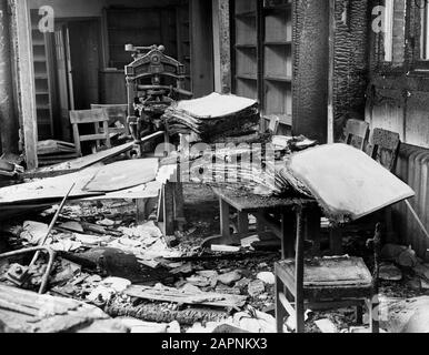 La foto Deve Essere Accreditata ©Alpha Press 050000 ca.1940 recente danno raid aereo al Records Office presso l'University College di Londra ca. 1940. Foto Stock