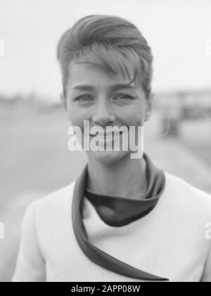 'Français : Emmanuelle Riva En 1962. Nederlands: Hoofdromlspeelster in de film Hiroshima mon amour 24 settembre 1962; ' Foto Stock