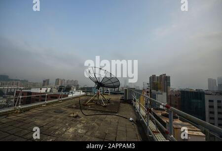 Centro di Hong Kong, giorno panoramica vista dal tetto 26 aprile 2015 di Hong Kong, Cina Foto Stock