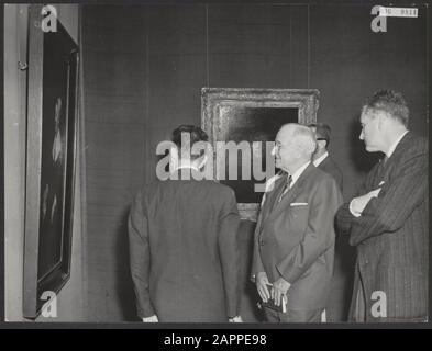 L'ex presidente Truman visita la mostra di Rembrandt al Rijksmuseum di Amsterdam Data: Undate Location: Amsterdam, Noord-Holland Parole Chiave: Visite, musei, presidenti, dipinti, mostre Nome personale: Truman, Harry Foto Stock