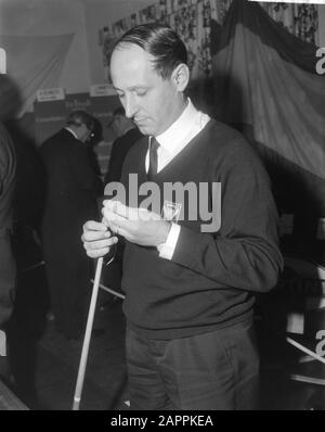 Francese Jean Marty campione europeo ancora frame 47/1 Zwanenburg Data: 16 Gennaio 1966 Località: Noord-Holland, Zwanenburg Parole Chiave: Biliardo, campioni Nome personale: Jean Marty Foto Stock