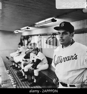 International Baseball Week in Haarlem Paesi Bassi contro la Berlino Porta 4-2; uno sguardo in uno spogliatoio Data: 22 Giugno 1969 posizione: Haarlem, Noord-Holland Parole Chiave: Settimane di baseball, spogliatoi Foto Stock