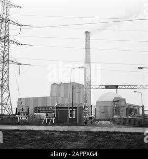 Centrale nucleare a Borssele esterno della centrale Data: 10 novembre 1973 luogo: Borssele, Zelanda Parole Chiave: Centrali nucleari Foto Stock