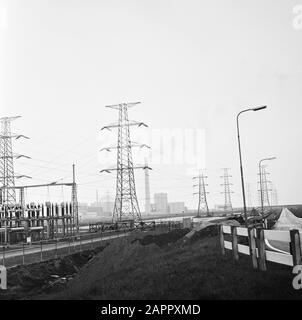 Centrale nucleare a Borssele esterno della centrale con alberi ad alta tensione Data: 10 novembre 1973 luogo: Borssele, Zeeland Parole Chiave: Centrali nucleari, alberi ad alta tensione Foto Stock