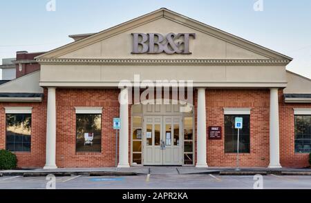 Houston, Texas/USA 01/24/2020: Esterno della banca BB&T lungo North Sam Houston Pkwy a Houston, Texas. Rinominato Truist Financial Corp. Nel dicembre 2019. Foto Stock