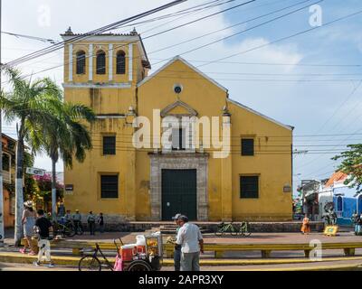 Cartagena de Indias - Colombia, 13 novembre 2019 - Chiesa della santa trinità del quartiere Getsemani a Cartagena de Indias - Colombia Foto Stock