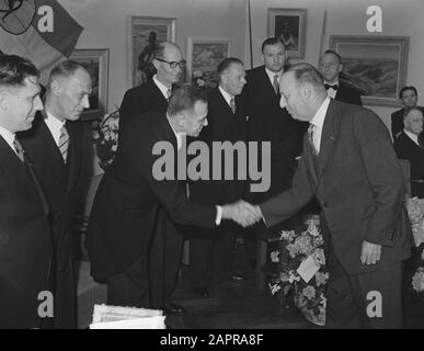 Ricezione KNAU e cena Data: 26 maggio 1951 Parole Chiave: RICALIBRAZIONI, diner Nome Della Persona: KNAU Foto Stock