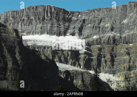 Questi splendidi ghiacciai lungo la Icefields Parkway in Alberta, Canada stanno rapidamente scomparendo a causa del cambiamento climatico. Foto Stock