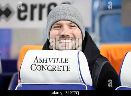 Il mercoledì di Sheffield Julian Borner arriva allo stadio davanti alla quarta partita di fa Cup a Loftus Road, Londra. Foto Stock