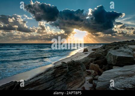 Bella 'Costa de la Luz' vicino alla costa atlantica in Spagna Foto Stock