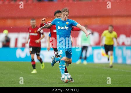 Palma De Mallorca, Spagna. 19th Gen 2020. Daniel Wass (Valencia) Calcio : Spagnolo 'la Liga Santander' partita tra RCD Mallorca 4-1 Valencia CF allo stadio Son Moix di Palma de Mallorca, Spagna . Credito: Mutsu Kawamori/Aflo/Alamy Live News Foto Stock