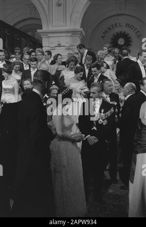 Ospiti reali per cena Data: 1 maggio 1962 Parole Chiave: Ospiti, cene Foto Stock
