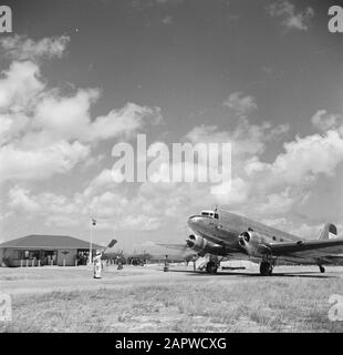 Viaggio in Suriname e Antille Olandesi Aeroporto Subi Blanco su Bonaire Data: 1947 Località: Bonaire, Antille Olandesi Parole Chiave: Campi aerei Nome dell'istituzione: KLM : poll, Willem van de, Foto Stock