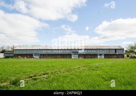Fienile in metallo della Cooperativa agricola e industriale di Rauch, Buenos Aires, Argentina, C.A.I.R. Foto Stock