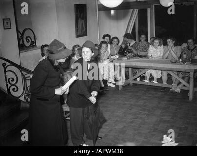 Volkshogeschool De Bergen @ Data: 14 Giugno 1948 Luogo: Bergen Parole Chiave: Volkshochol Foto Stock