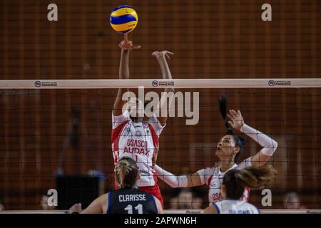 San Paolo, Brasile. 24th Gen 2020. Pinheiros X OSASCO AUDAX - Pinheiros ospita il team Audax Osasco per la Superleague Women& Volleyballball 2019. La partita si svolge presso la palestra Henrique Villaboim la sera di venerdì 24 gennaio 2019. Credit: Foto Arena Ltda/Alamy Live News Foto Stock