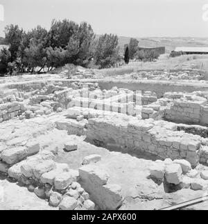 Ramat Rachel. Resti archeologici di edifici Data: 1 gennaio 1963 Località: Israele, Ramat Rachel Parole Chiave: Archeologia, colline, panorami Foto Stock