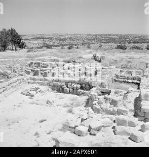 Ramat Rachel. Reperti archeologici Data: 1 gennaio 1963 Località: Israele, Ramat Rachel Parole Chiave: Archeologia, colline, panorami Foto Stock