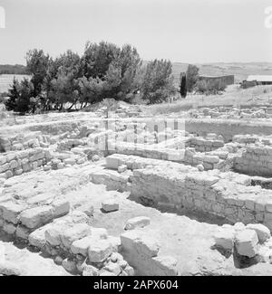 Ramat Rachel. Resti archeologici di edifici Data: 1 gennaio 1963 Località: Israele, Ramat Rachel Parole Chiave: Archeologia, panorami Foto Stock