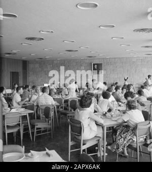 Rehovot. Istituto Weizmann: Interno del ristorante Data: 1 gennaio 1963 Località: Israele, Rehovot Parole Chiave: Interni, ristoranti, educazione scientifica, ricerca scientifica Nome personale: Weizmann, Chaim, weizmann Foto Stock