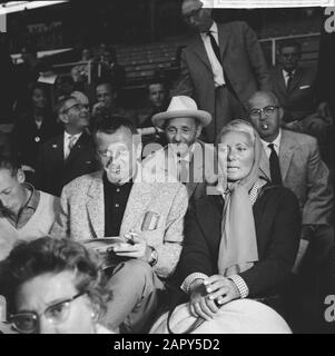 Premio dei campioni (ciclismo), Mostra Hermans come spettatore Data: 3 settembre 1962 Parole Chiave: Spettatori, CICLISMO, onori Nome personale: Hermans, Mostra Foto Stock