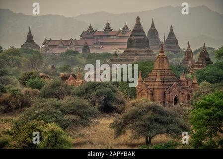 Antichi Templi di Bagan, Myanmar Foto Stock