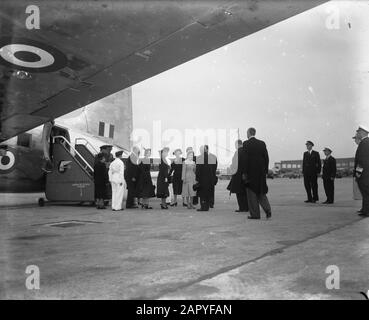 Abdicazione Regina Wilhelmina/Inaugurazione Della Regina Juliana Inaugurazione Regina Juliana. Preparazioni. Arrivo ospiti stranieri regali. La principessa Margaret Rose, seconda figlia del re inglese Georg VI, arriva a Schiphol per assistere alle cerimonie di inaugurazione. Data: 5 settembre 1948 luogo: Noord-Holland, Schiphol Parole Chiave: Inaugurazioni, casa reale, aeroporti, case reali Nome personale: Margaret, principessa di Gran Bretagna Foto Stock