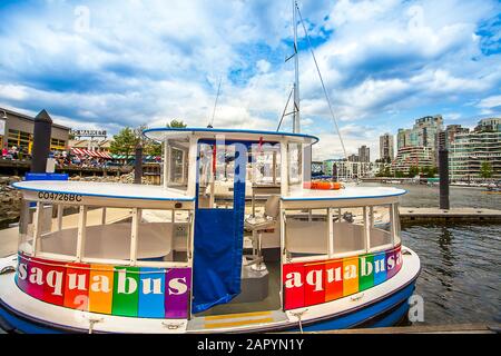 Vancouver British Columbia Canada Il 06 Giugno 2018 Aquabus On False Creek Foto Stock