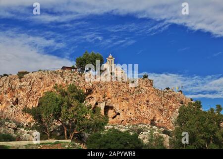 La chiesa in collina a Protaras, Cipro Foto Stock