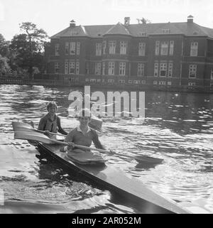 Campionati olandesi di Kanoseile Haarlem G. Leeuwerink, A. Heysman Alkema e J. Beinder Data: 7 luglio 1962 Località: Haarlem Nome personale: A. Heysman Alkema, G. Leeuwerink, J. Beinder Foto Stock
