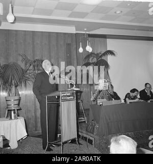 Incontro Giubilare Il Mulino Olandese 40 Anni. Tavola del Consiglio Data: 3 marzo 1963 Parole Chiave: Tavoli da tavolo, anniversari, riunioni Foto Stock