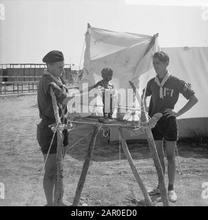 Jamboree 1963 Alla Marathon Grecia. Belgio Con Manneke Pis Di Bruxelles Data: 12 Agosto 1963 Località: Grecia Nome Dell'Istituzione: Jamboree Foto Stock