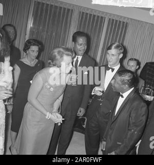 Soiree De Bonne Volonte 1963 All'Hilton Hotel Amsterdam Data: 8 Novembre 1963 Località: Amsterdam, Noord-Holland Nome Personale: Beatrix, Princess Nome Dell'Istituzione: Hilton Hotel Foto Stock