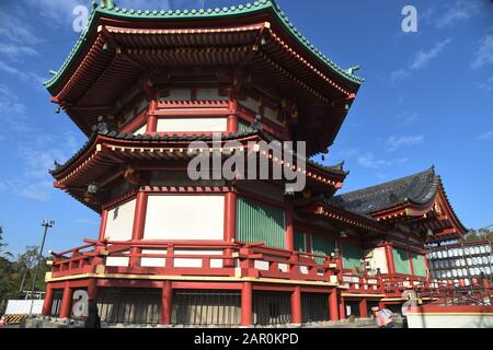 La Gente Visita Il Santuario Di Kanda, Tokyo Foto Stock