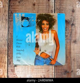 Whitney Houston - voglio ballare con qualcuno che mi ama 7 pollici singolo Foto Stock