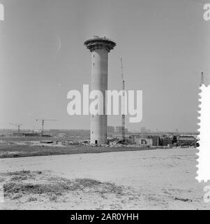 Torre cellulare PTT al Drentestraat (Buitenveldert) ad Amsterdam in costruzione Data: 26 agosto 1964 Località: Amsterdam, Buitenveldert Parole Chiave: Telecomunicazioni, torri Nome dell'istituzione: PTT Foto Stock