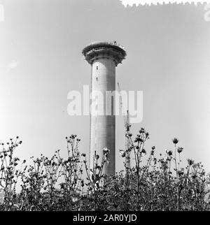 Torre cellulare PTT al Drentestraat (Buitenveldert) ad Amsterdam in costruzione Data: 26 agosto 1964 Località: Amsterdam, Buitenveldert Parole Chiave: Telecomunicazioni, torri Nome dell'istituzione: PTT Foto Stock