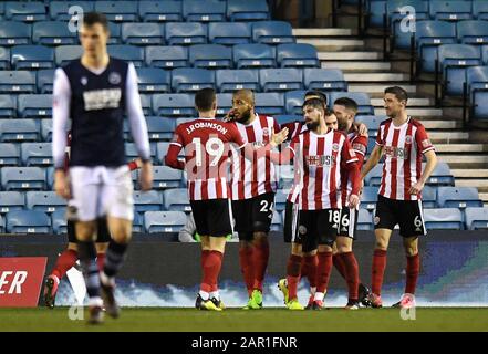 Oliver Norwood del Sheffield United celebra il suo secondo gol della partita durante la quarta partita della fa Cup al Den di Londra. Foto Stock