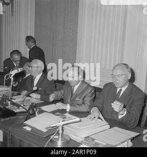 Politica salariale e dei prezzi in Casa Data: 25 maggio 1966 Parole Chiave: WONES, politica dei prezzi Nome dell'istituzione: Seconda Sezione Foto Stock