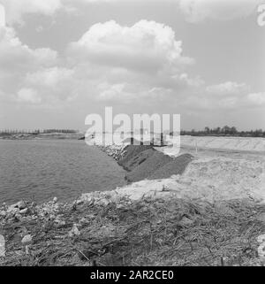 Creek closures, hole of line North n1 Data: 1968 Parole Chiave: Creek closures Nome personale: Hole of line North n1 Foto Stock