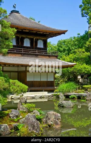 Ginkakuji - il Padiglione d'Argento - un tempio zen situato a Kyoto, Giappone Foto Stock