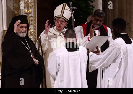Roma, Italia. 2nd Gen 2020. Papa FRANCESCO guida Vesper nella Basilica di San Paolo a Roma.Credit Image: © Evandro Inetti via ZUMA Wire) Credit: Evandro Inetti/ZUMA Wire/Alamy Live News Foto Stock