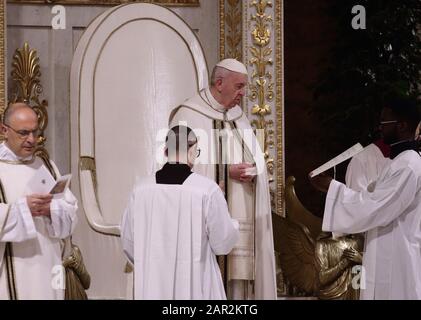 Roma, Italia. 2nd Gen 2020. Papa FRANCESCO guida Vesper nella Basilica di San Paolo a Roma.Credit Image: © Evandro Inetti via ZUMA Wire) Credit: Evandro Inetti/ZUMA Wire/Alamy Live News Foto Stock