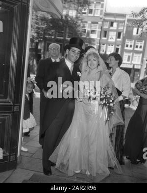 Matrimonio Jordan Mathon (Miami) e Miss D. van de Roer (Olanda), Amsterdam Data: 27 Luglio 1954 luogo: Amsterdam, Olanda, Miami Parole Chiave: Matrimoni Nome personale: Jordan Mathon, Ruhr, Amsterdam D. van de Foto Stock