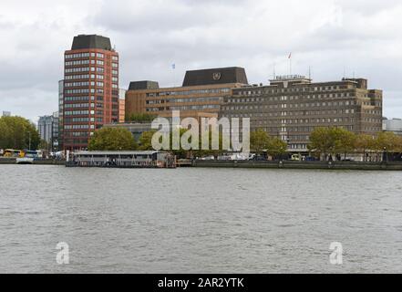 Sede dell'Organizzazione marittima internazionale delle Nazioni Unite sulla riva sud del Tamigi a Londra, Regno Unito Foto Stock