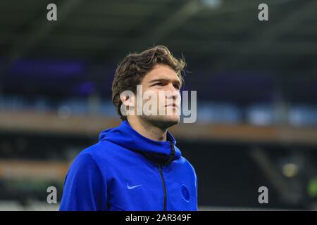 25th Gennaio 2020, KC Stadium, Kingston upon Hull, Inghilterra; Emirates fa Cup, Hull City / Chelsea : Marcos Alonso (3) di Chelsea Foto Stock