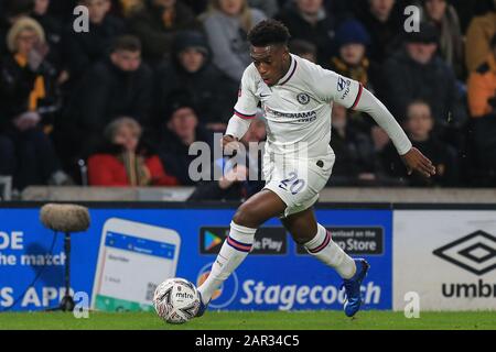 25th Gennaio 2020, KC Stadium, Kingston upon Hull, Inghilterra; Emirates fa Cup, Hull City / Chelsea : Callum Hudson-Odoi (20) di Chelsea corre con la palla Foto Stock