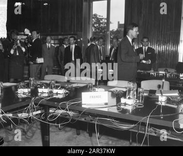 Consiglio dei ministri CEE riunito a Bruxelles, i seggi della Francia vacante Data: 26 luglio 1965 luogo: Bruxelles, Francia Parole Chiave: Ministri Foto Stock